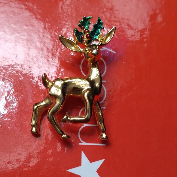 Signature Gerry's Vintage Reindeer with Holly Brooch - Picture 3 of 4